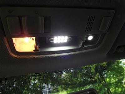 6 Primerjava svetlobe klasicne W5W zarnice, C5W 43mm in W5W SMD okrogle