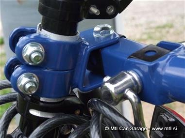 Trailgator - prikljucek pod sedezem na vlecno kolo