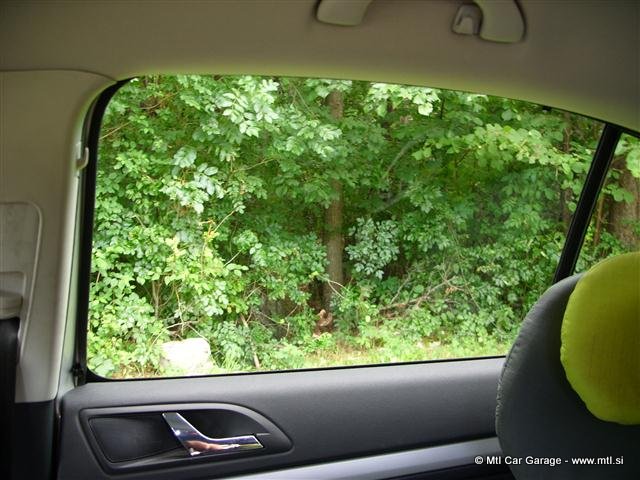 Vidljivost skozi stransko okno brez sencnika